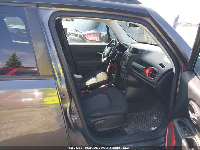 ZACCJBCTXGPE23992 Jeep Renegade