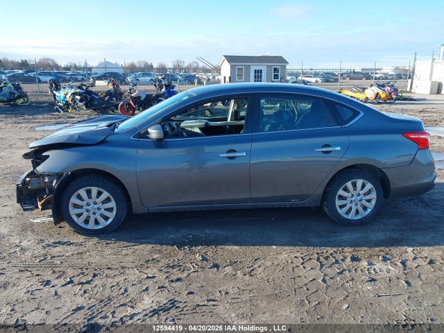 2017 Nissan Sentra S/sv/sr/sl მანქანა იყიდება აუქციონზე, vin: 3N1AB7AP3HL672879, აუქციონის ნომერი: 12594419