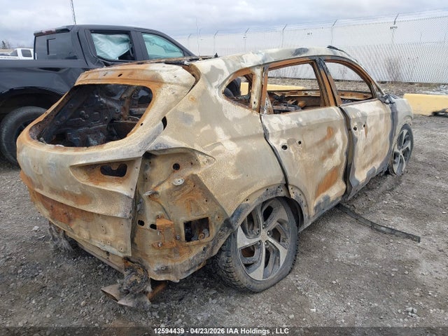 KM8J3CA28GU213094 Hyundai Tucson Limited