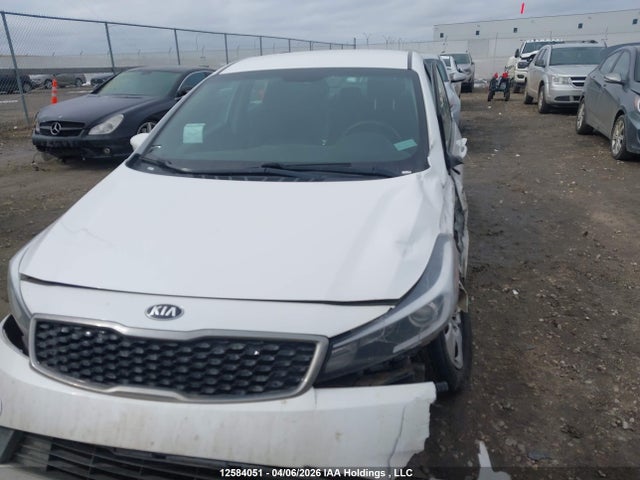 2017 Kia Forte მანქანა იყიდება აუქციონზე, vin: 3KPFK4A74HE073365, აუქციონის ნომერი: 12584051