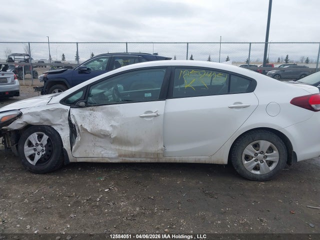 2017 Kia Forte მანქანა იყიდება აუქციონზე, vin: 3KPFK4A74HE073365, აუქციონის ნომერი: 12584051