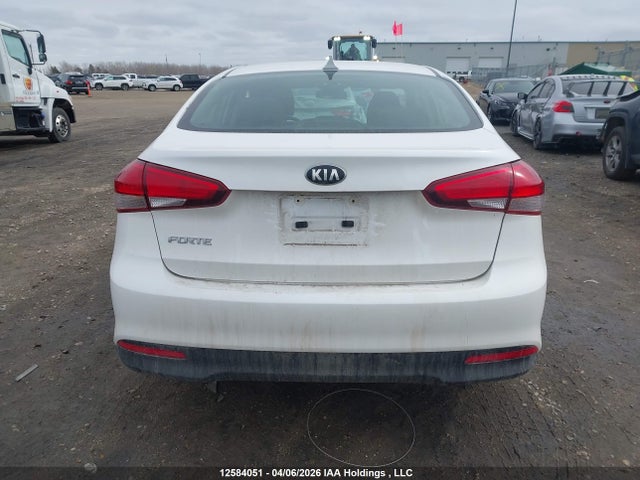 2017 Kia Forte მანქანა იყიდება აუქციონზე, vin: 3KPFK4A74HE073365, აუქციონის ნომერი: 12584051