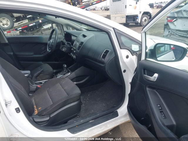 2017 Kia Forte მანქანა იყიდება აუქციონზე, vin: 3KPFK4A74HE073365, აუქციონის ნომერი: 12584051
