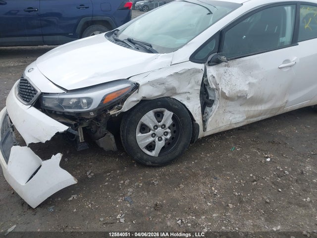 2017 Kia Forte მანქანა იყიდება აუქციონზე, vin: 3KPFK4A74HE073365, აუქციონის ნომერი: 12584051