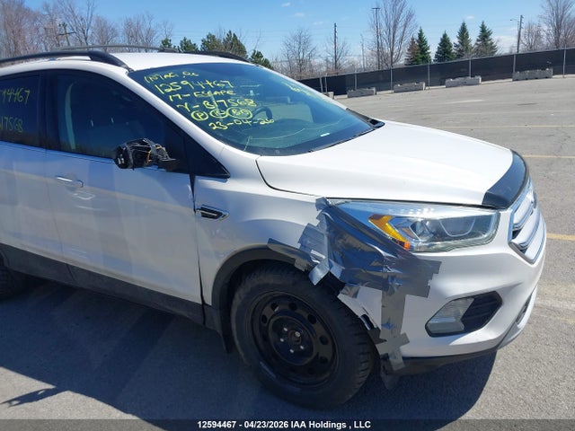 2017 Ford Escape მანქანა იყიდება აუქციონზე, vin: 1FMCU0GD9HUB17568, აუქციონის ნომერი: 12594467