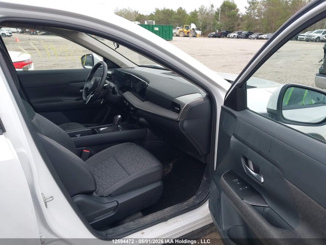 Nissan KICKS SV 2025 3N8AP6CA8SL325755 Image 5