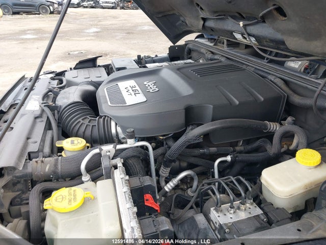 12591486 :رقم المزاد ، 1C4BJWEGXDL598732 vin ، 2013 Jeep Wrangler Unlimited Sahara مزاد بيع
