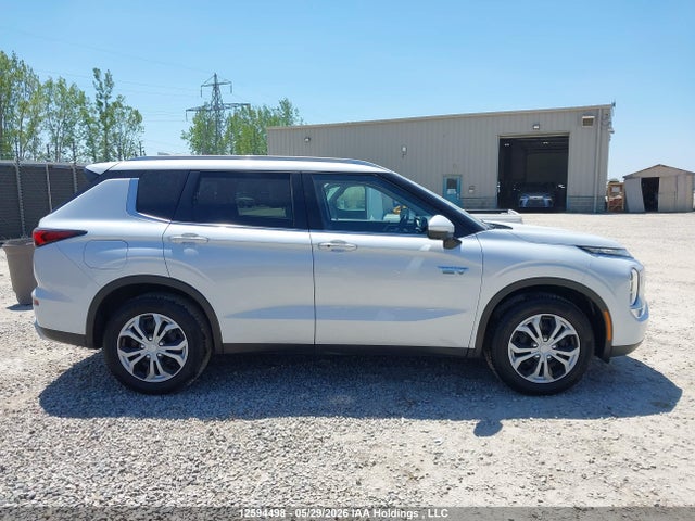 2024 Mitsubishi Outlander Se/ralliart მანქანა იყიდება აუქციონზე, vin: JA4T5VA91RZ613501, აუქციონის ნომერი: 12594498