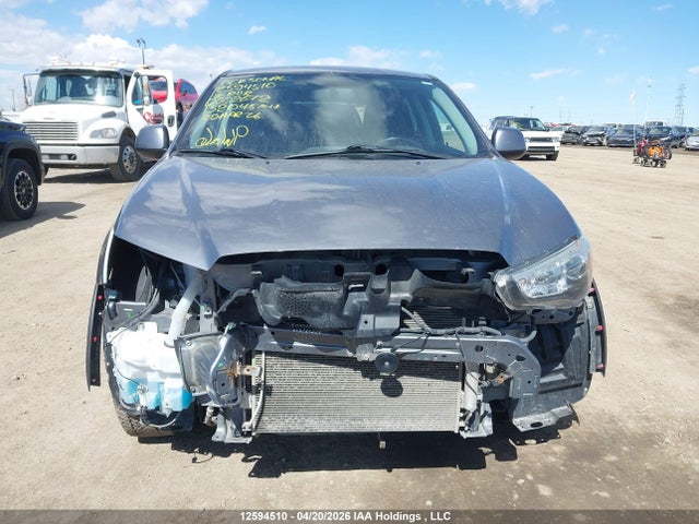 JA4AJ3AUXJU602672 Mitsubishi RVR SE