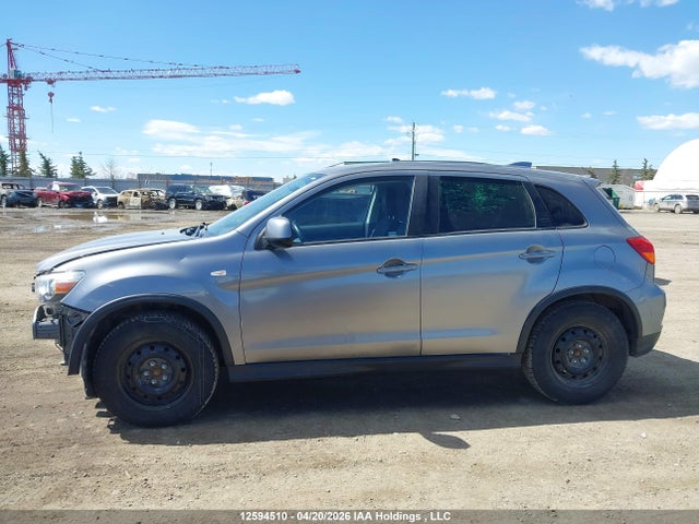 JA4AJ3AUXJU602672 Mitsubishi RVR SE