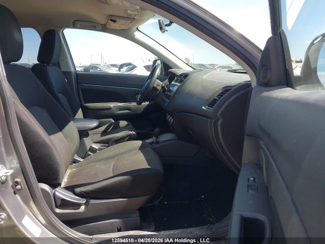 JA4AJ3AUXJU602672 Mitsubishi RVR SE