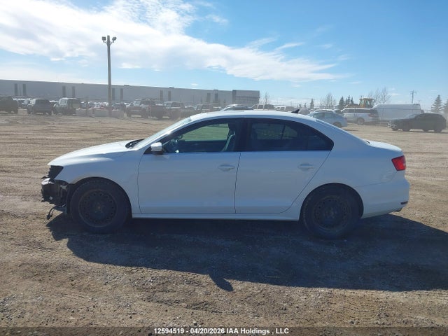 3VWD07AJ2FM222804 Volkswagen JETTA SE