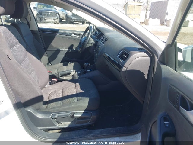 3VWD07AJ2FM222804 Volkswagen JETTA SE
