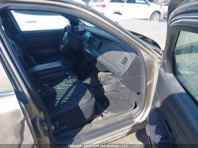 12594528 :رقم المزاد ، 2FABP7BVXBX144655 vin ، 2011 Ford Crown Victoria Police Interceptor مزاد بيع