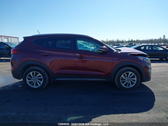 KM8J3CA40GU083040 Hyundai Tucson Premium