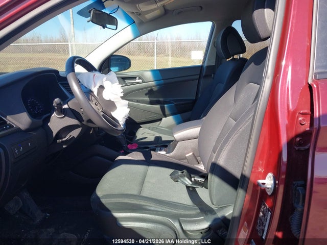 KM8J3CA40GU083040 Hyundai Tucson Premium