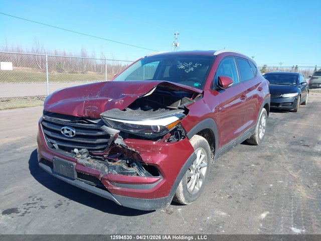 KM8J3CA40GU083040 Hyundai Tucson Premium