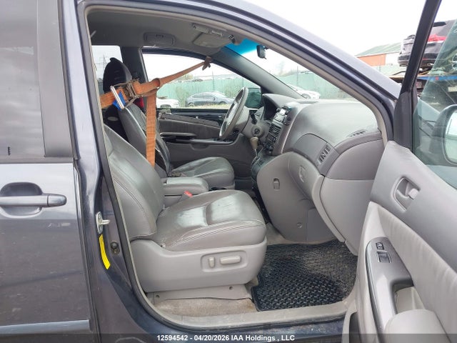 2006 Toyota Sienna Le V6 მანქანა იყიდება აუქციონზე, vin: 5TDZA23C06S476924, აუქციონის ნომერი: 12594542