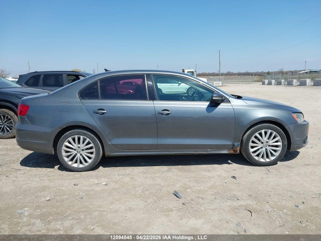 2011 Volkswagen Jetta მანქანა იყიდება აუქციონზე, vin: 3VWBX7AJ5BM040995, აუქციონის ნომერი: 12594545
