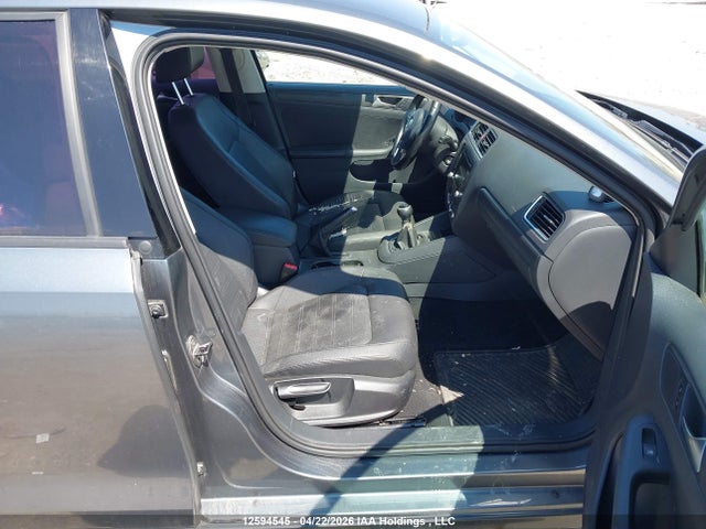 2011 Volkswagen Jetta მანქანა იყიდება აუქციონზე, vin: 3VWBX7AJ5BM040995, აუქციონის ნომერი: 12594545