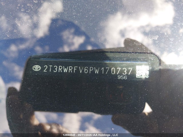 2T3RWRFV6PW170737 Toyota Rav4 Hybrid Xle
