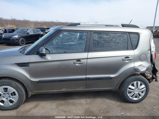 12594549 :رقم المزاد ، KNDJT2A65D7518175 vin ، 2013 Kia Soul +/!/sport مزاد بيع