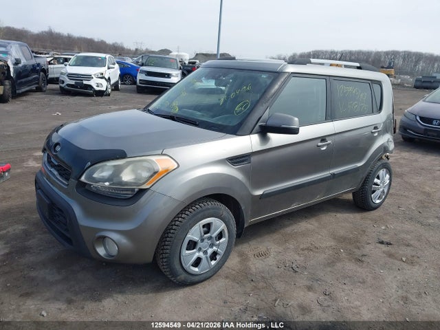 12594549 :رقم المزاد ، KNDJT2A65D7518175 vin ، 2013 Kia Soul +/!/sport مزاد بيع