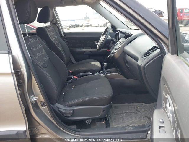 12594549 :رقم المزاد ، KNDJT2A65D7518175 vin ، 2013 Kia Soul +/!/sport مزاد بيع