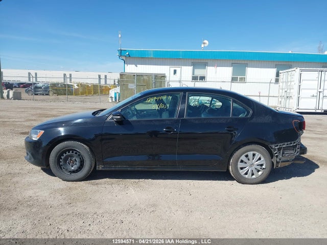 12594571 :رقم المزاد ، 3VW2K7AJ1EM245054 vin ، 2014 Volkswagen Jetta S مزاد بيع