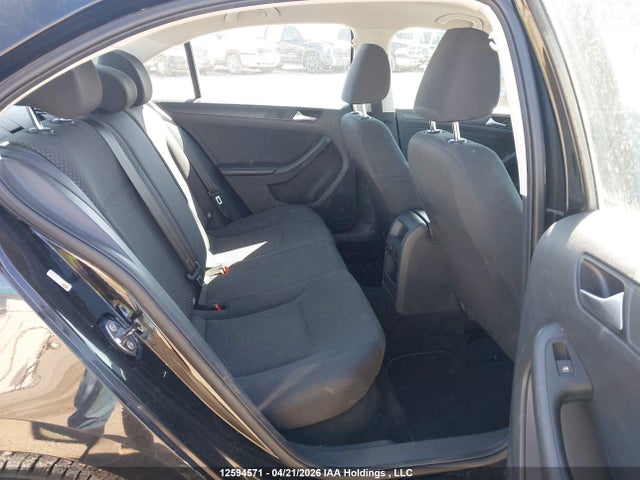 12594571 :رقم المزاد ، 3VW2K7AJ1EM245054 vin ، 2014 Volkswagen Jetta S مزاد بيع