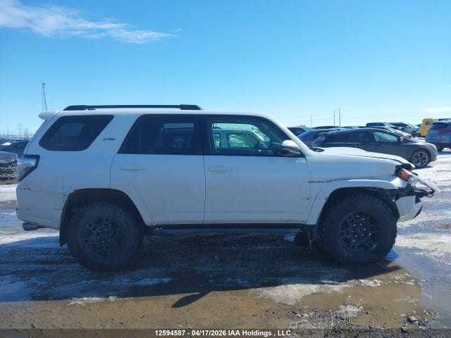 2019 Toyota 4runner Sr5 მანქანა იყიდება აუქციონზე, vin: JTEBU5JR1K5634698, აუქციონის ნომერი: 12594587