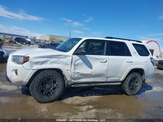 2019 Toyota 4runner Sr5 მანქანა იყიდება აუქციონზე, vin: JTEBU5JR1K5634698, აუქციონის ნომერი: 12594587