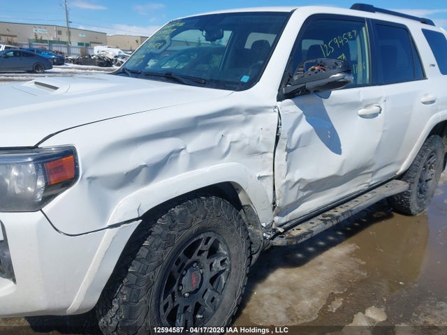 2019 Toyota 4runner Sr5 მანქანა იყიდება აუქციონზე, vin: JTEBU5JR1K5634698, აუქციონის ნომერი: 12594587