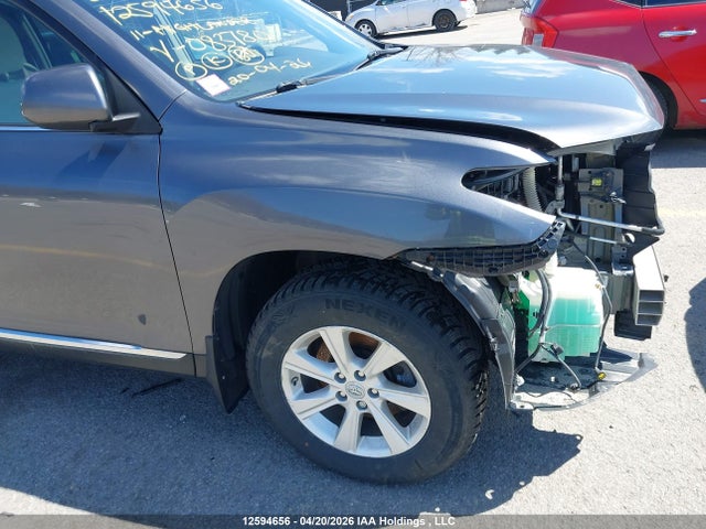 12594656 :رقم المزاد ، 5TDBK3EHXBS083780 vin ، 2011 Toyota Highlander Se مزاد بيع