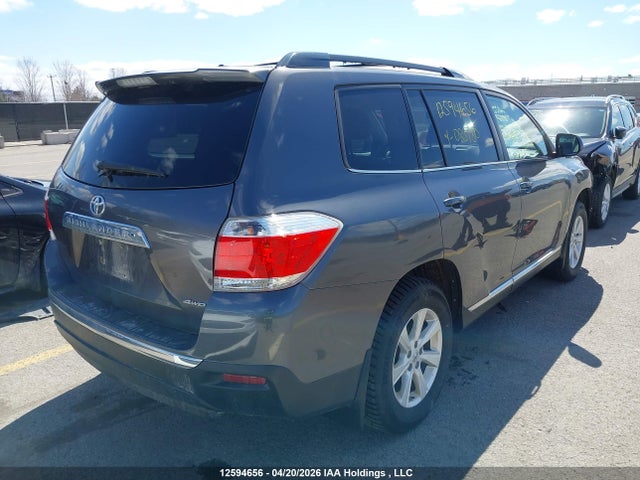12594656 :رقم المزاد ، 5TDBK3EHXBS083780 vin ، 2011 Toyota Highlander Se مزاد بيع