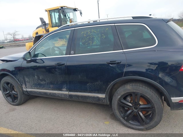 12594660 :رقم المزاد ، WVGRF7BP1HD002297 vin ، 2017 Volkswagen Touareg 3.6l Wolfsburg Edition مزاد بيع