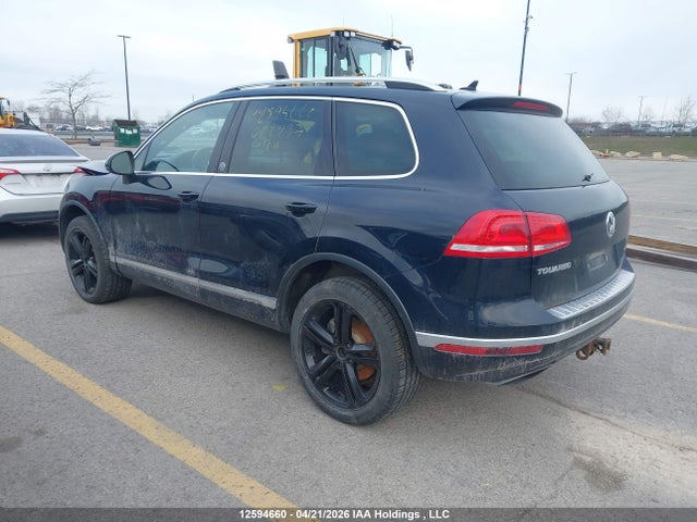 12594660 :رقم المزاد ، WVGRF7BP1HD002297 vin ، 2017 Volkswagen Touareg 3.6l Wolfsburg Edition مزاد بيع