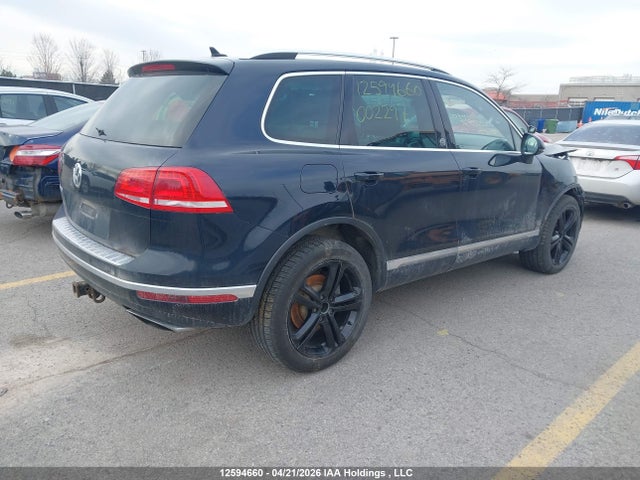 12594660 :رقم المزاد ، WVGRF7BP1HD002297 vin ، 2017 Volkswagen Touareg 3.6l Wolfsburg Edition مزاد بيع