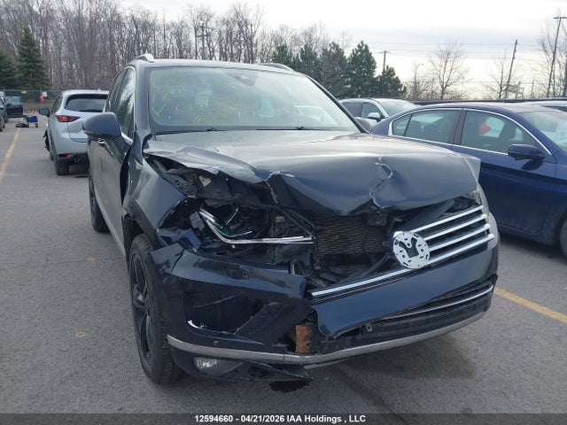 12594660 :رقم المزاد ، WVGRF7BP1HD002297 vin ، 2017 Volkswagen Touareg 3.6l Wolfsburg Edition مزاد بيع