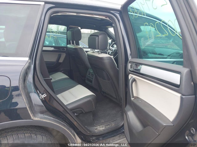 12594660 :رقم المزاد ، WVGRF7BP1HD002297 vin ، 2017 Volkswagen Touareg 3.6l Wolfsburg Edition مزاد بيع