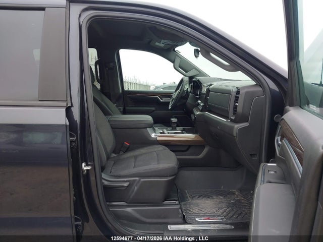 Продажа на аукционе авто 2024 Chevrolet Silverado K1500 Rst, vin: 2GCUDEED0R1256400, номер лота: 12594677