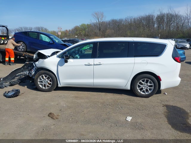 2024 Chrysler Grand Caravan Sxt მანქანა იყიდება აუქციონზე, vin: 2C4RC1ZG4RR200841, აუქციონის ნომერი: 12594681