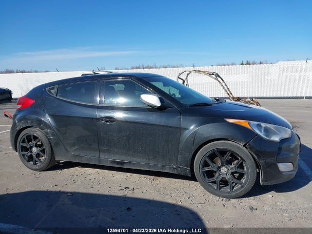 2013 Hyundai Veloster მანქანა იყიდება აუქციონზე, vin: KMHTC6AD1DU143784, აუქციონის ნომერი: 12594701