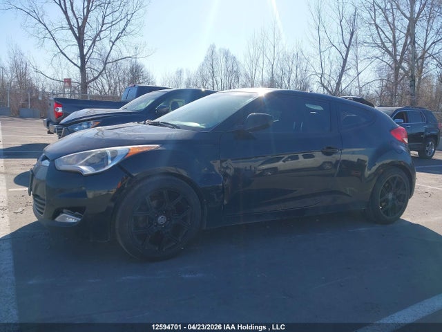 2013 Hyundai Veloster მანქანა იყიდება აუქციონზე, vin: KMHTC6AD1DU143784, აუქციონის ნომერი: 12594701