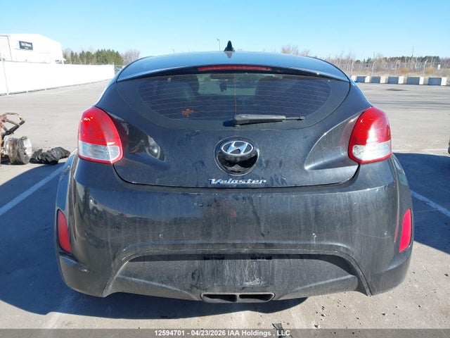 2013 Hyundai Veloster მანქანა იყიდება აუქციონზე, vin: KMHTC6AD1DU143784, აუქციონის ნომერი: 12594701
