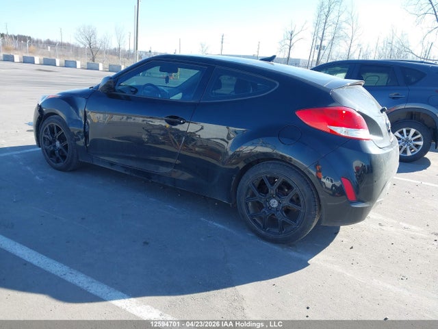 2013 Hyundai Veloster მანქანა იყიდება აუქციონზე, vin: KMHTC6AD1DU143784, აუქციონის ნომერი: 12594701