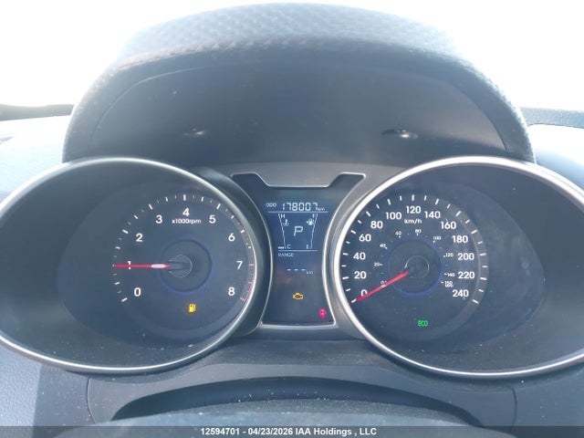 2013 Hyundai Veloster მანქანა იყიდება აუქციონზე, vin: KMHTC6AD1DU143784, აუქციონის ნომერი: 12594701