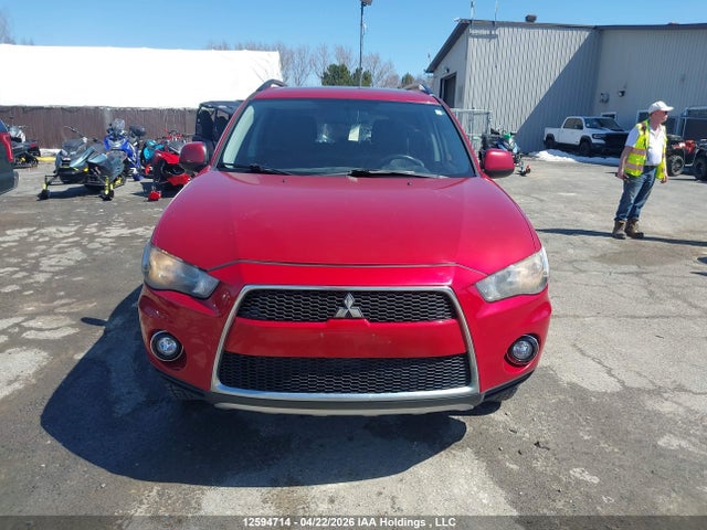 12594714 :رقم المزاد ، JA4AT2AW7CU609507 vin ، 2012 Mitsubishi Outlander Es مزاد بيع
