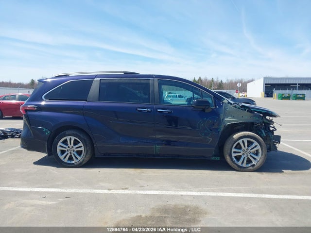 5TDGSKFC1PS102372 Toyota Sienna Xse 7-passenger