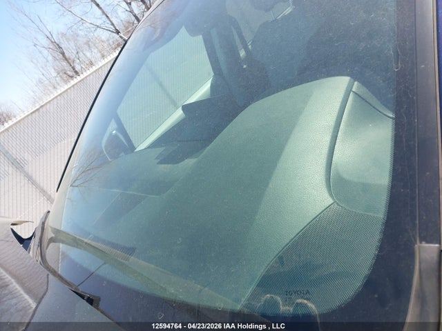 5TDGSKFC1PS102372 Toyota Sienna Xse 7-passenger